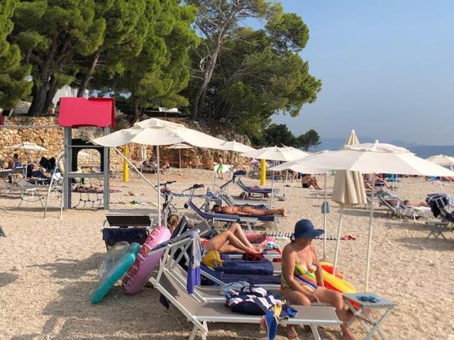 Aparthotel Villa Mozart Podgora Exterior photo